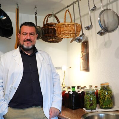 *A: JOSE CARLOS CORDOVILLA
*F: 09-07-2023
*P: GIUSEPPE RUSOLILLO
*L: TIEBAS 
*T: PRESIDENTE  DEL COLEGIO DE DIETISTAS-NUTRICIONISTAS DE NAVARRA